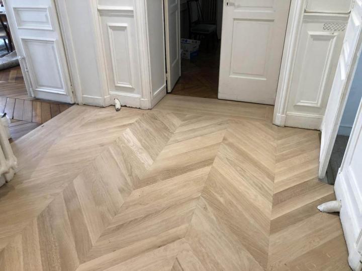 parquet cloué à Paris