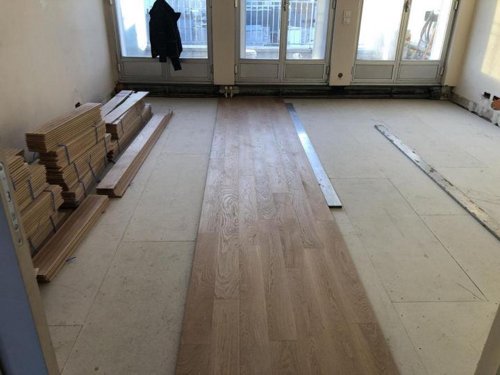 Service de pose de parquet cloué à Paris